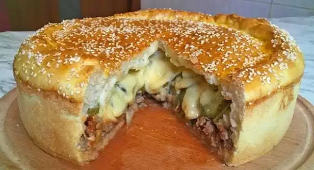 XXL-Cheeseburger-Kuchen