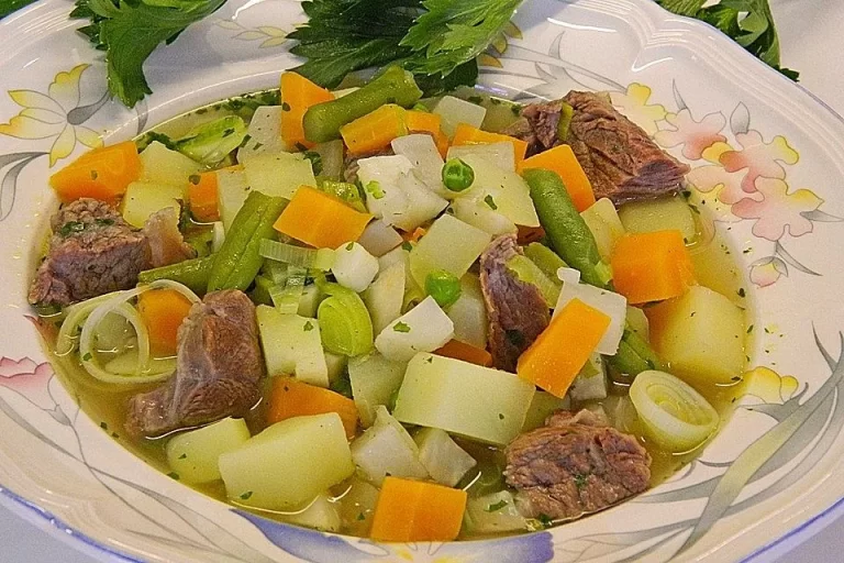 Gesunder Gemüseeintopf mit Rindfleisch Rezept