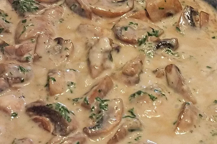 Superschnelle Champignon-Rahmsoße Rezept