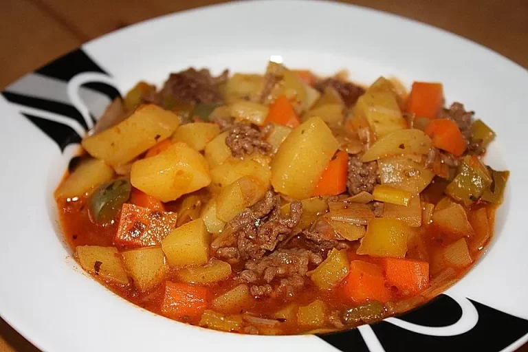 Bunter Hackfleisch Gemüse-Eintopf Rezept