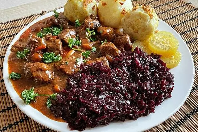 Hirschgulasch nach Omas Rezept