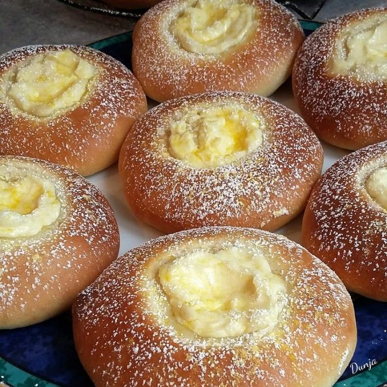 Ofenkrapfen gefüllt mit Frischkäse und schoki