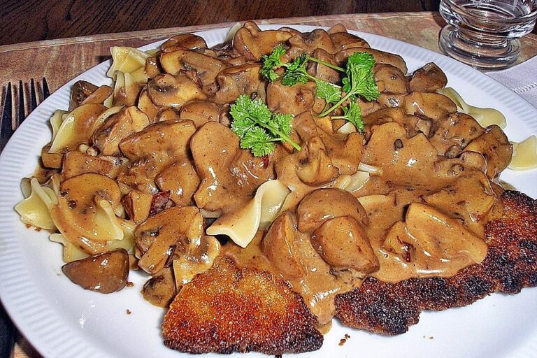 Jägerschnitzel mit Spätzle