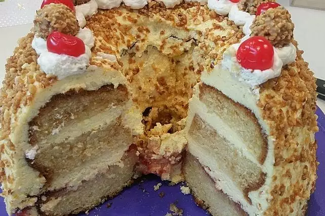 Frankfurter Kranz à la Oma Lisa