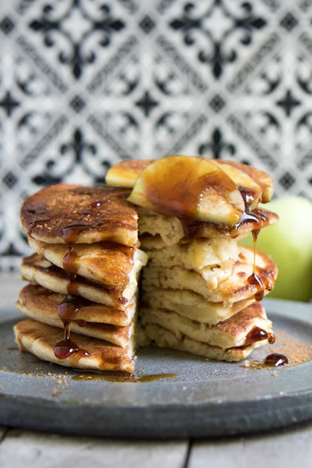 Omas Apfelpfannkuchen - Schnelle Gerichte für jeden Tag Omas Apfelpfannkuchen - Schnelle Gerichte für jeden Tag
