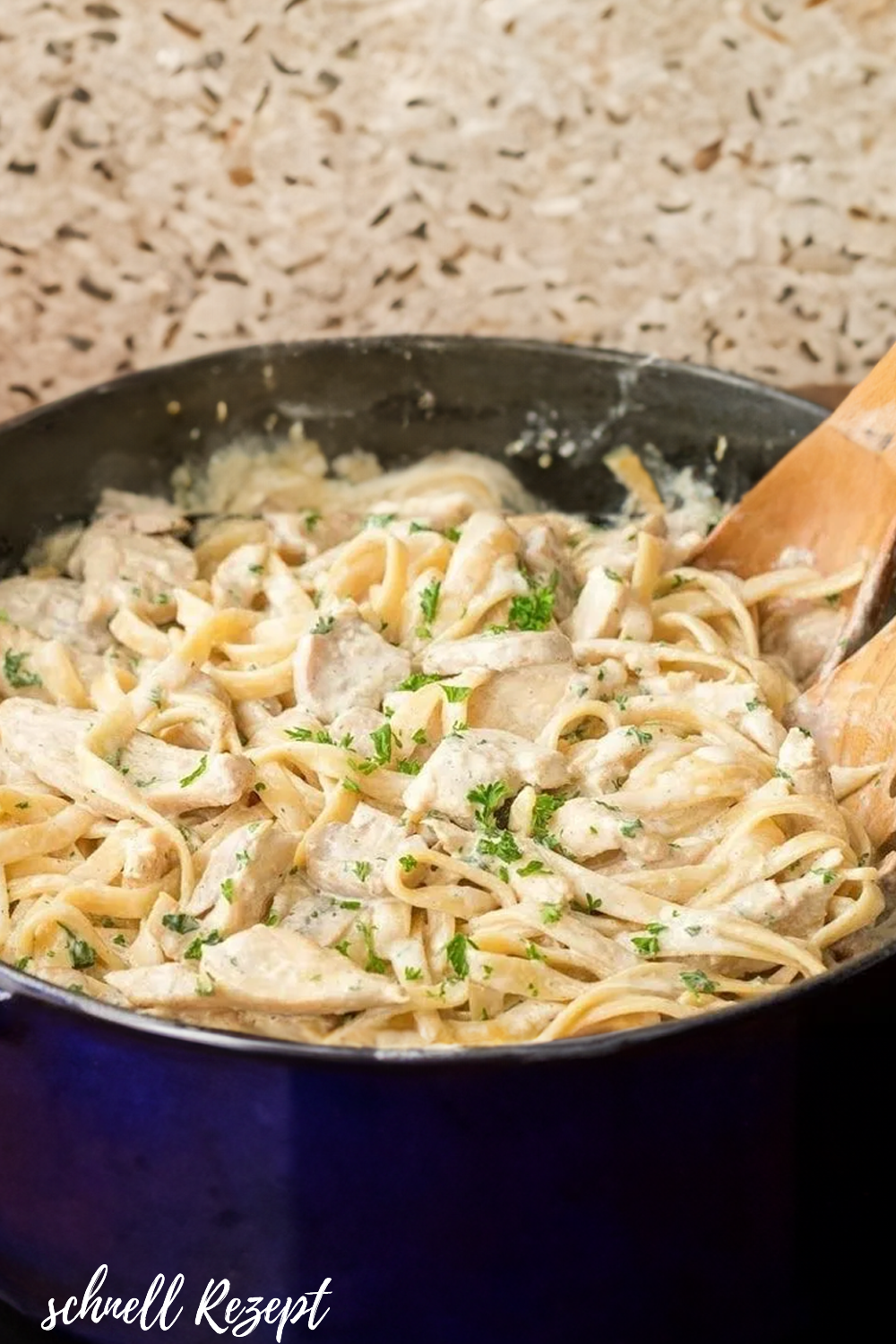 Nudeln mit Hähnchenbrust in Käsesoße - Schnell Rezepte Nudeln mit Hähnchenbrust in Käsesoße - Schnell Rezepte