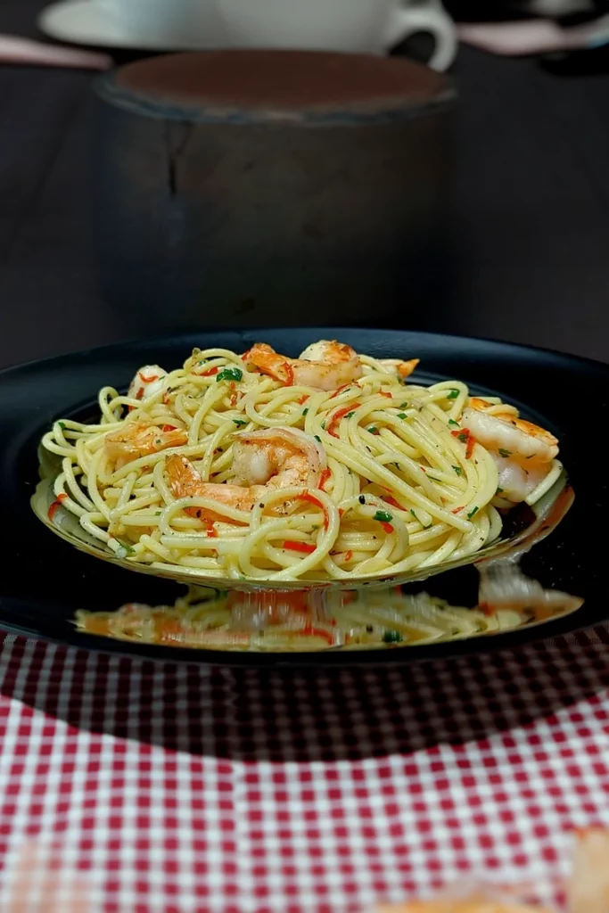 , Spaghetti mit Chili, Knoblauch und Garnelen