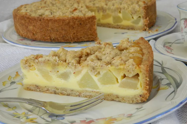 Birnenkuchen mit Streuseln und Schmand Rezept