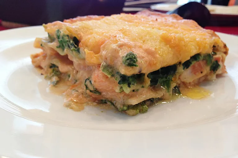 Lachs-Lasagne mit Spinat