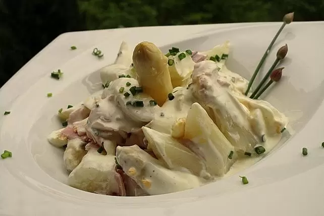 spargelsalat-mit-schinken-und-ei-rezept